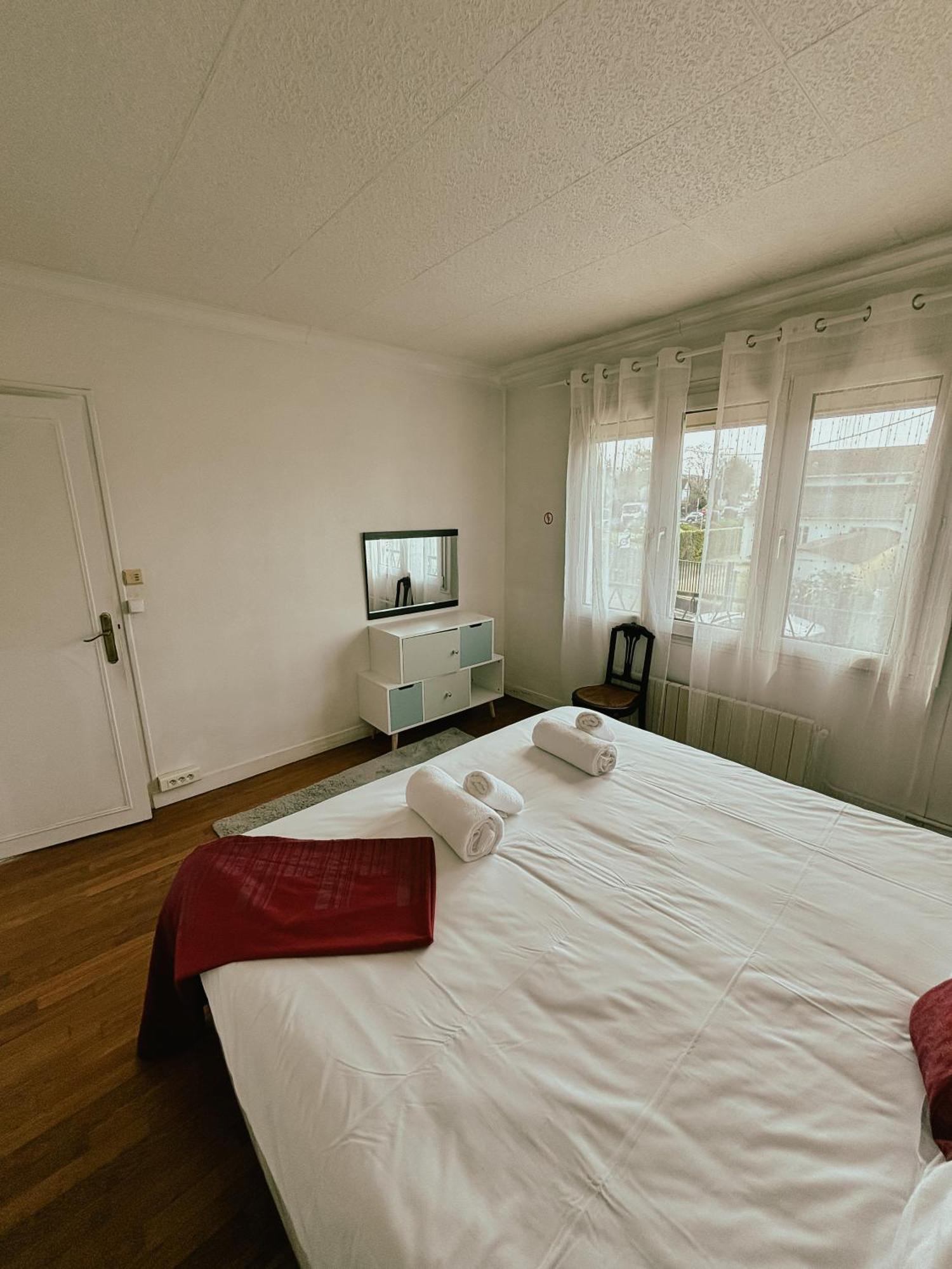 Duplex Avec Jardin - Proche Paris - Disneyland - Rer - 누와시 르 그헝 외부 사진