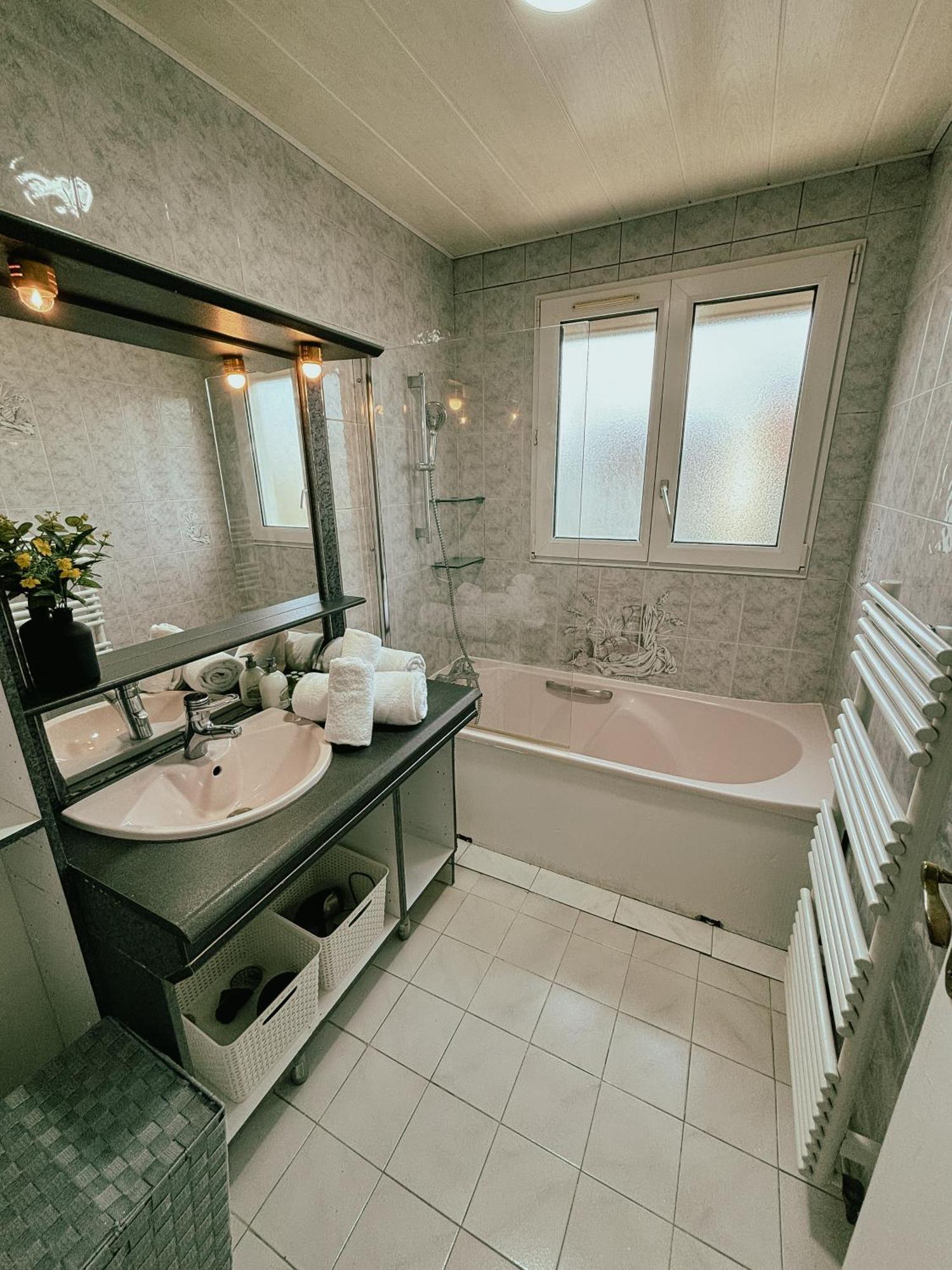 Duplex Avec Jardin - Proche Paris - Disneyland - Rer - 누와시 르 그헝 외부 사진